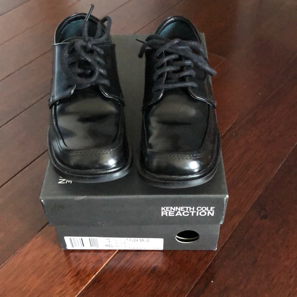 Kenneth Cole Boy’s Leather Dress shoes